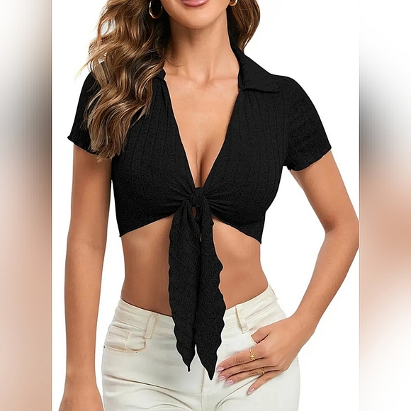 other Tops - ❤️Black Collared Ribbed Crop Top☆